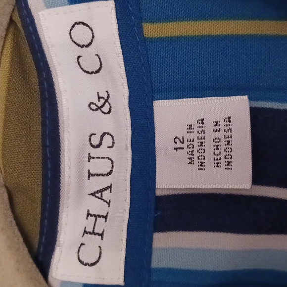 Chaus & CO size 12 women's button-up shirt with long sleeves in stripes colors. - Picture 10 of 17